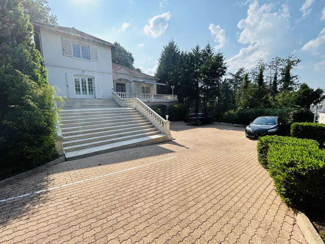 Maison à SAINT-ETIENNE