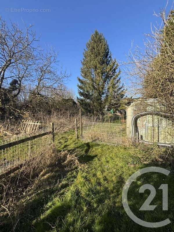 Maison à MONTBREHAIN