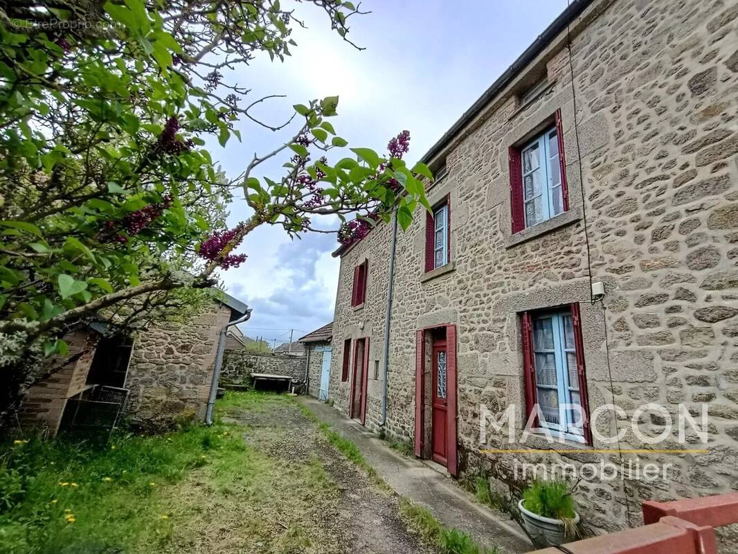 Maison à SAINT-SULPICE-LES-CHAMPS