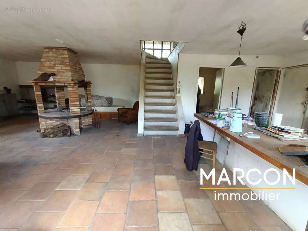 Maison à SAINT-MEDARD-LA-ROCHETTE