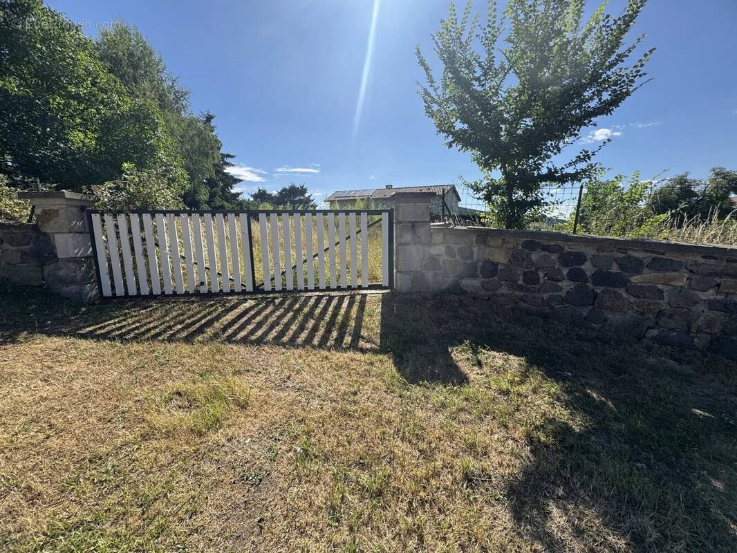 Terrain à SAINT-GERMAIN-LAPRADE