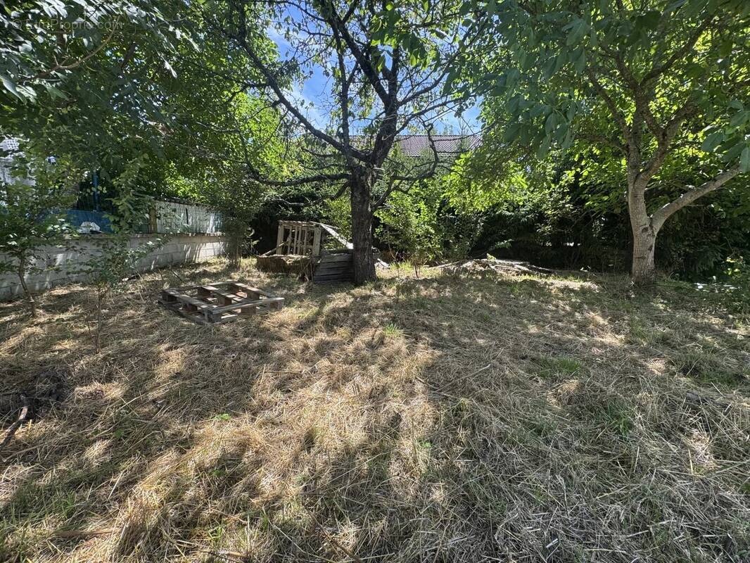 Terrain à SAINT-GERMAIN-LAPRADE