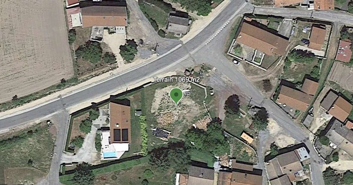 Terrain à SAINT-GERMAIN-LAPRADE