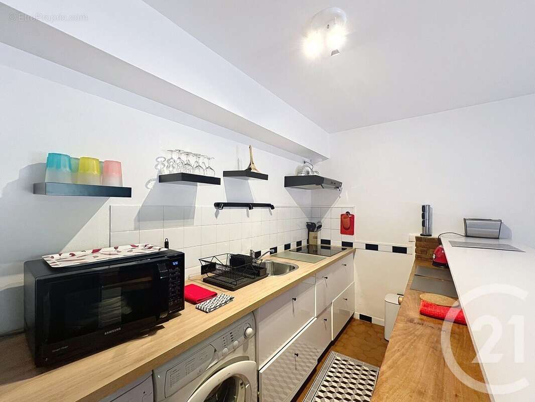 Maison à MARNES-LA-COQUETTE