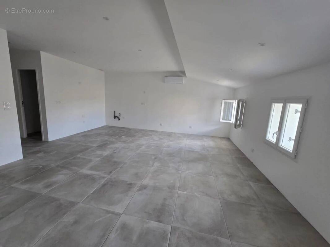 Appartement à LE LUC