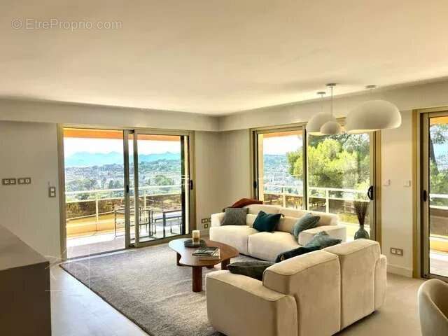 Appartement à LE CANNET