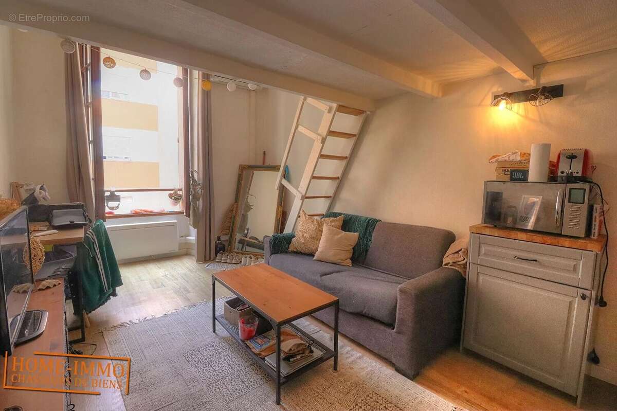 Appartement à VALLAURIS