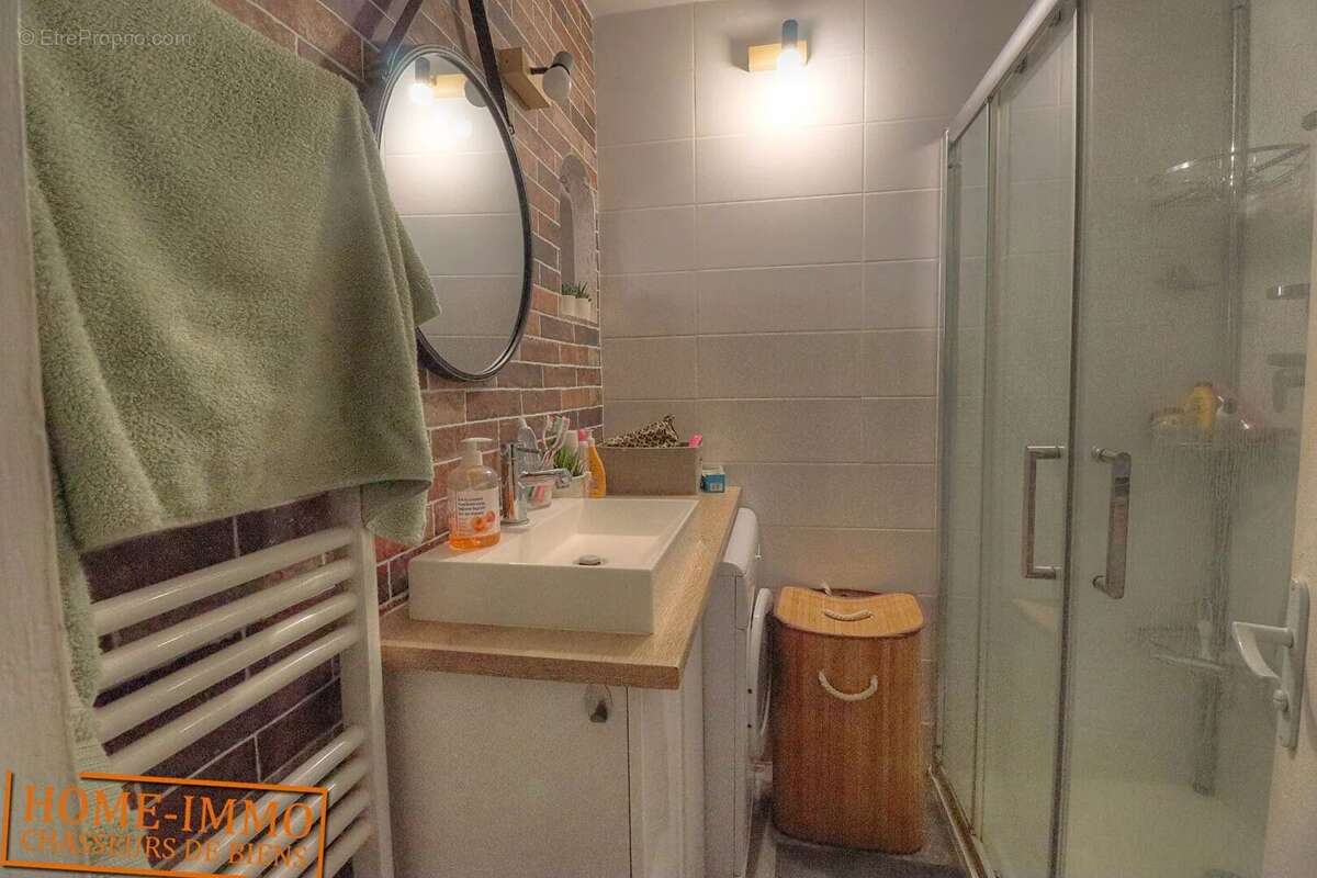 Appartement à VALLAURIS