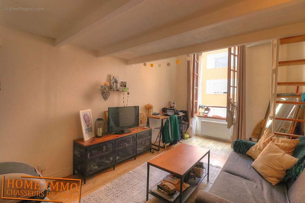 Appartement à VALLAURIS