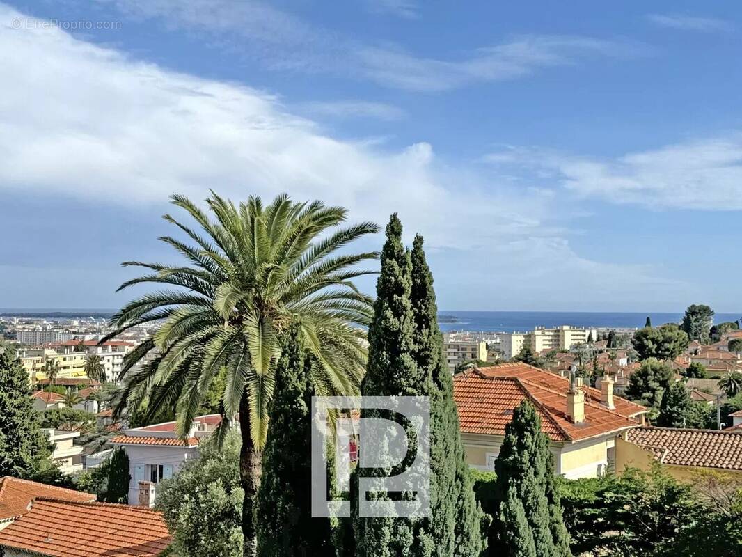 Appartement à LE CANNET