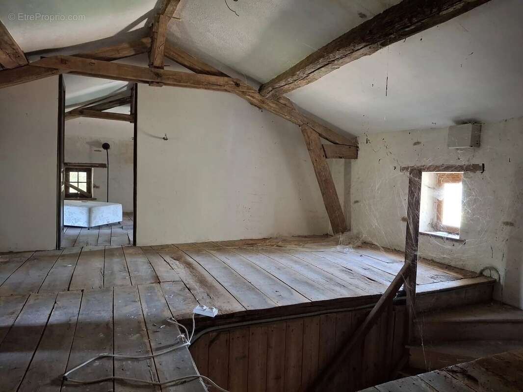 Maison à SAINT-SORNIN-LA-MARCHE