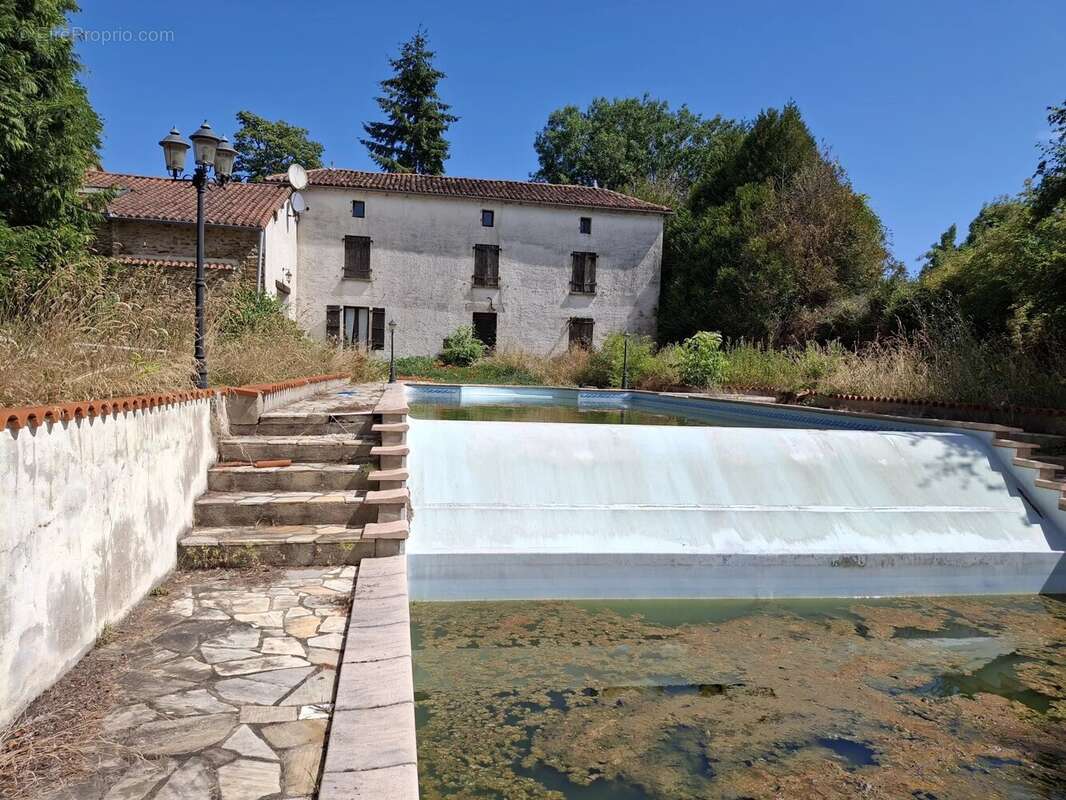 Maison à SAINT-SORNIN-LA-MARCHE