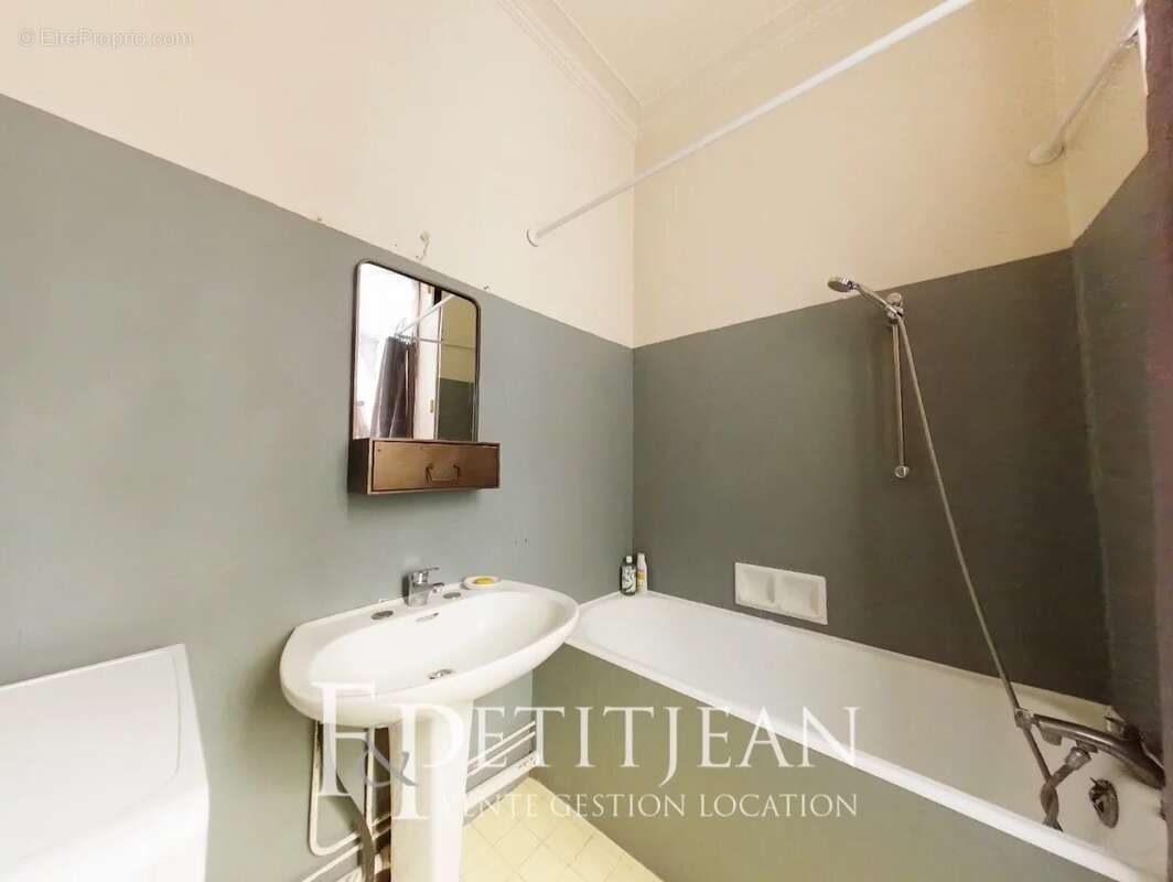 Appartement à PARIS-6E