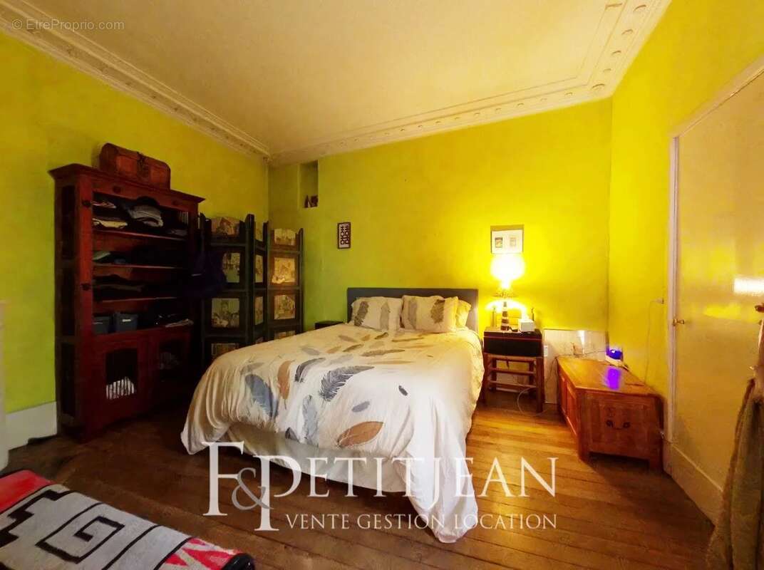 Appartement à PARIS-6E