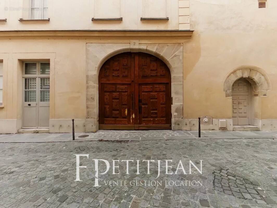 Appartement à PARIS-6E