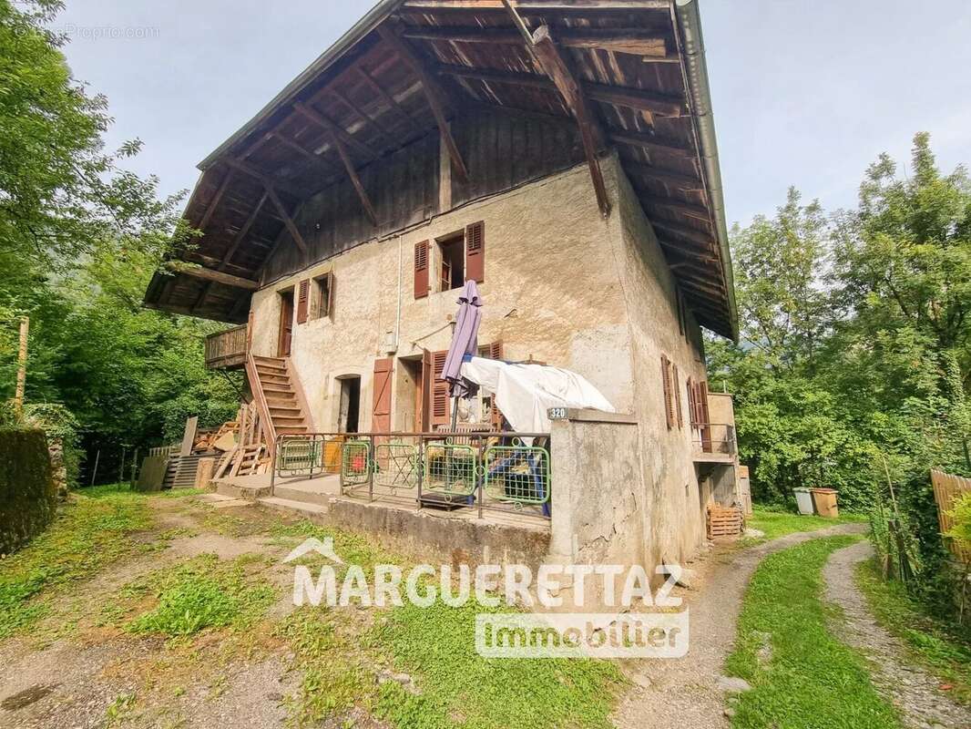 Maison à SAINT-JEOIRE