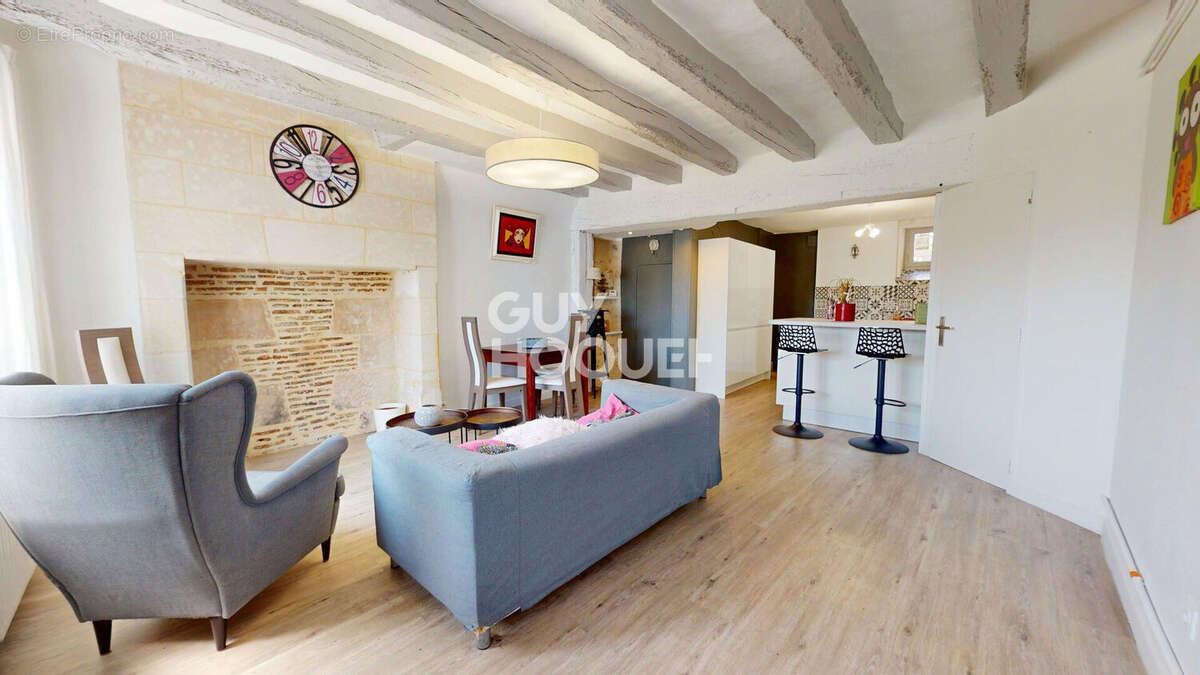 Maison à SAINT-CYR-SUR-LOIRE