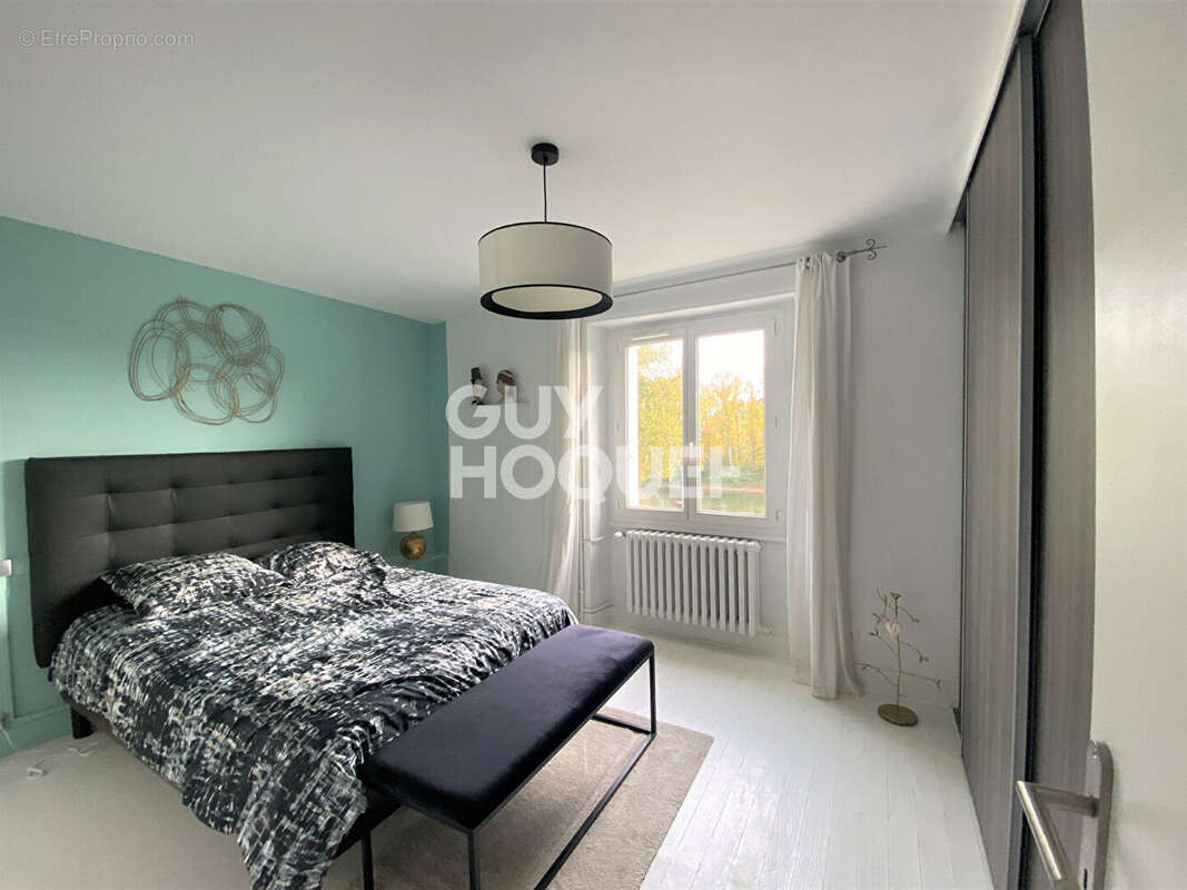 Maison à SAINT-CYR-SUR-LOIRE