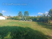 Terrain à MARCILLY-LE-CHATEL