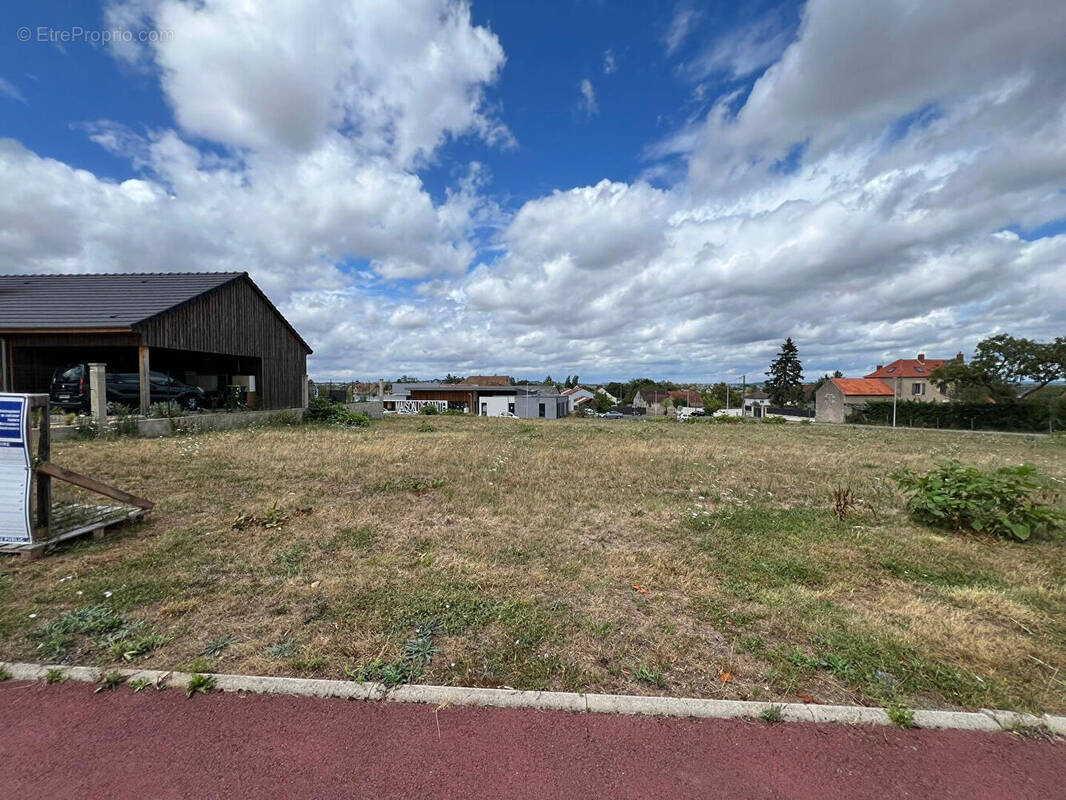 Terrain à SERMOISE-SUR-LOIRE