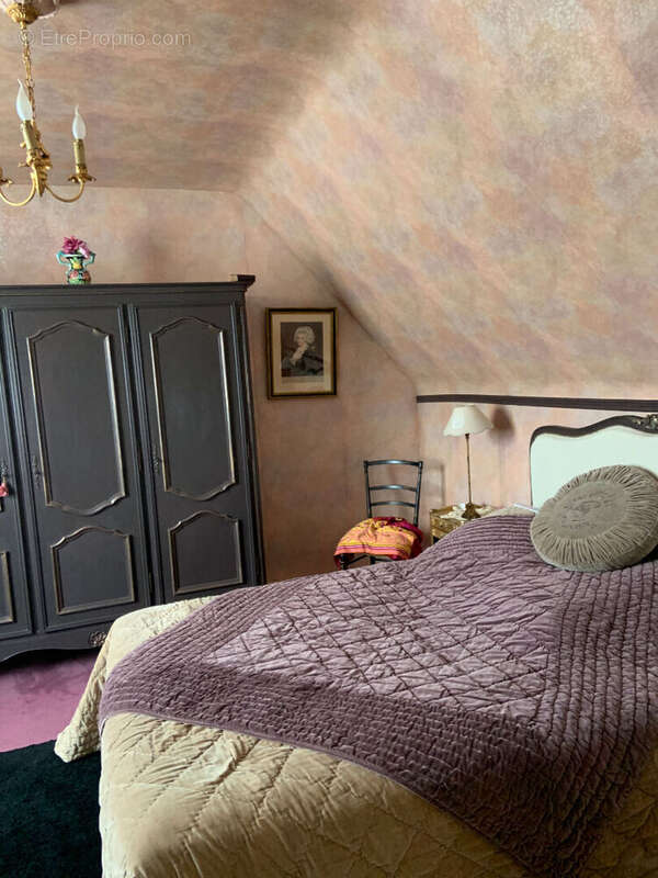 Maison à VIEUX-MOULIN