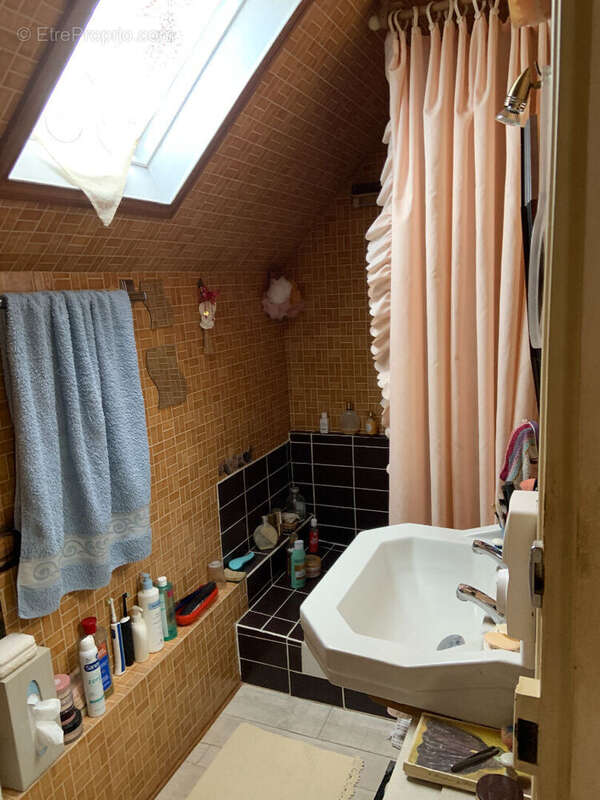 Maison à VIEUX-MOULIN