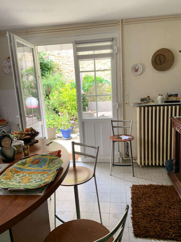 Maison à VIEUX-MOULIN