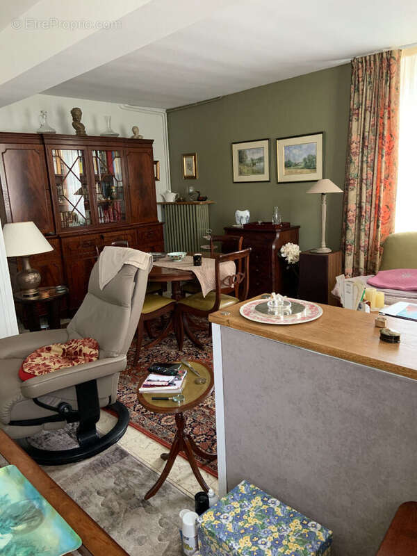 Maison à VIEUX-MOULIN