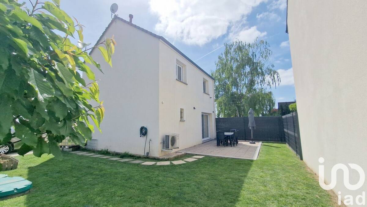 Photo 1 - Maison à EVRY-GREGY-SUR-YERRE