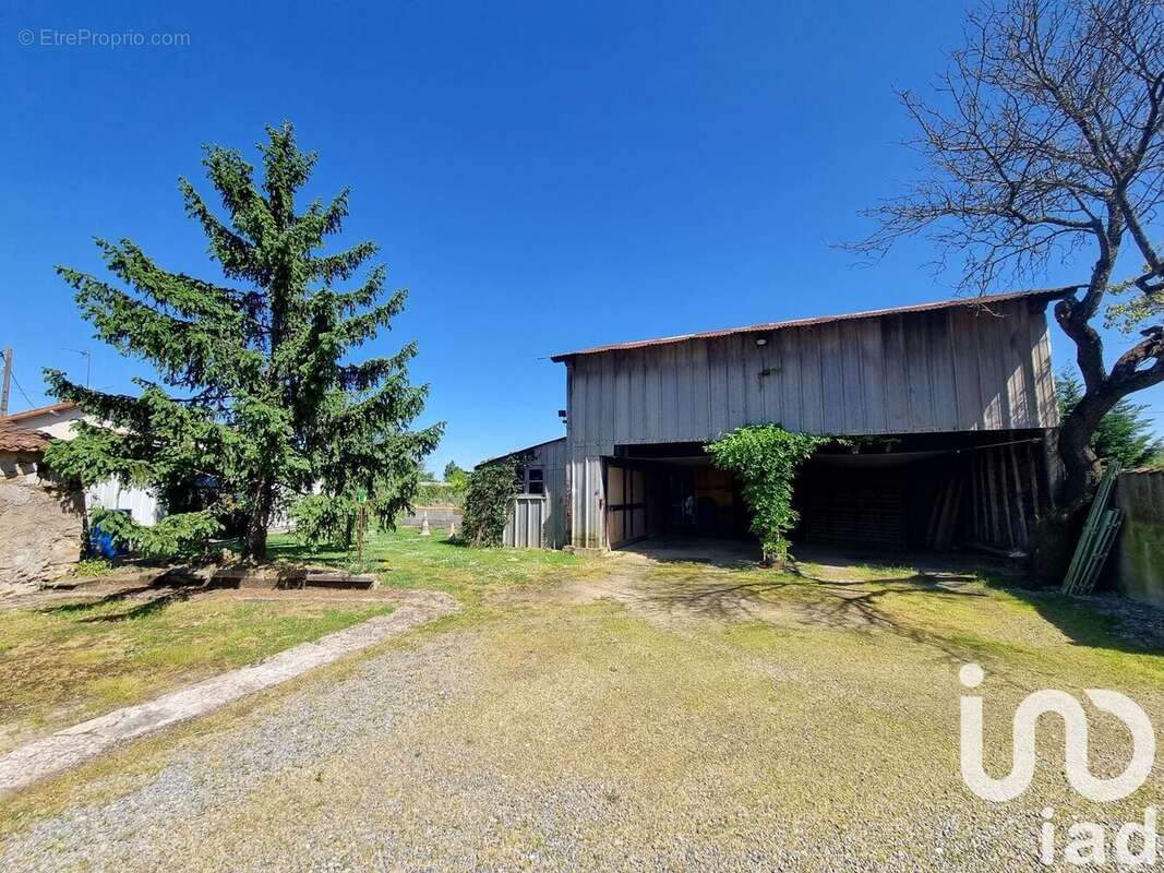 Photo 2 - Maison à LA FERRIERE-EN-PARTHENAY