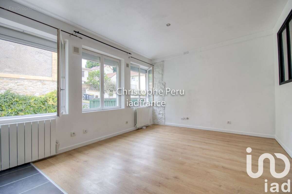 Photo 2 - Appartement à HARDRICOURT