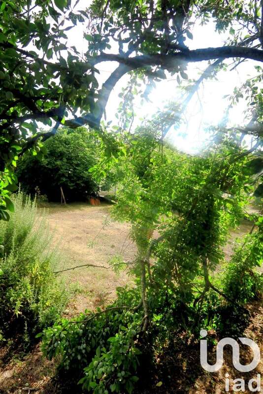 Photo 7 - Terrain à LUSSAC-LES-CHATEAUX