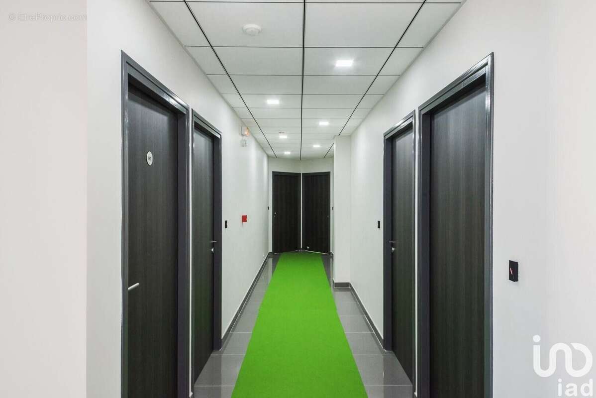 Photo 3 - Commerce à COURCOURONNES