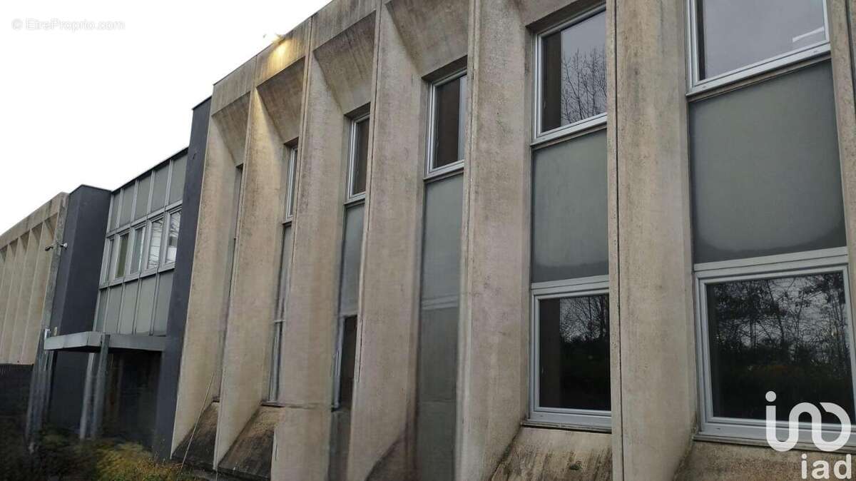 Photo 6 - Commerce à COURCOURONNES