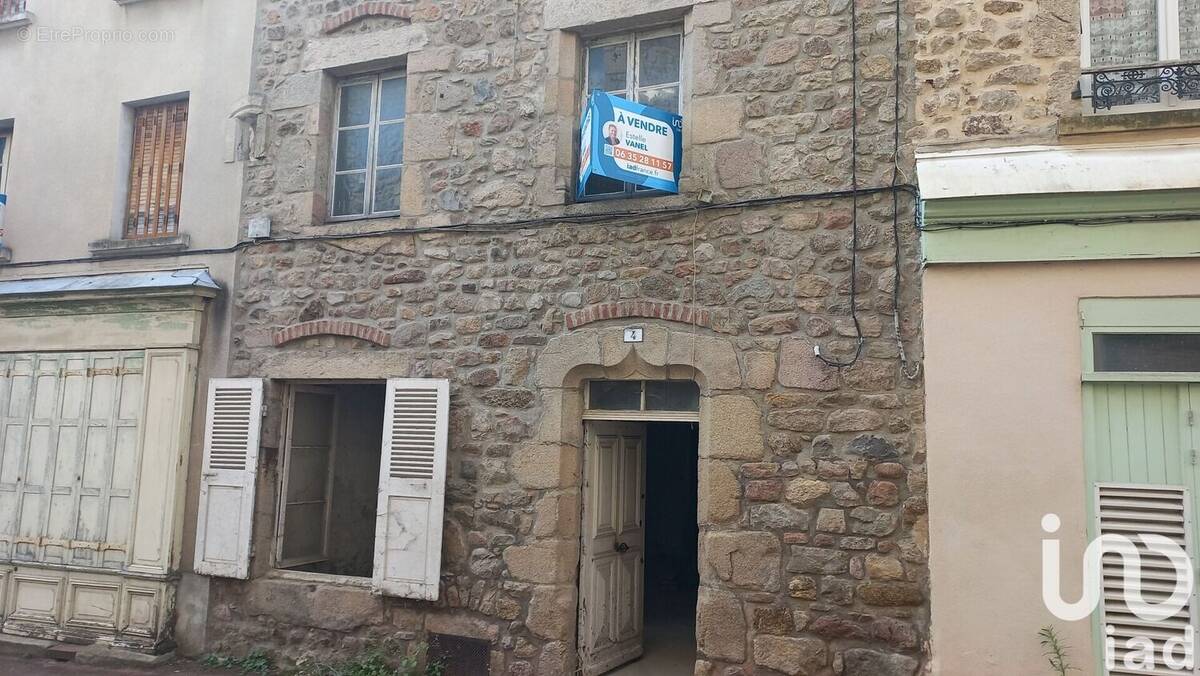 Photo 1 - Maison à SAINT-JULIEN-MOLIN-MOLETTE