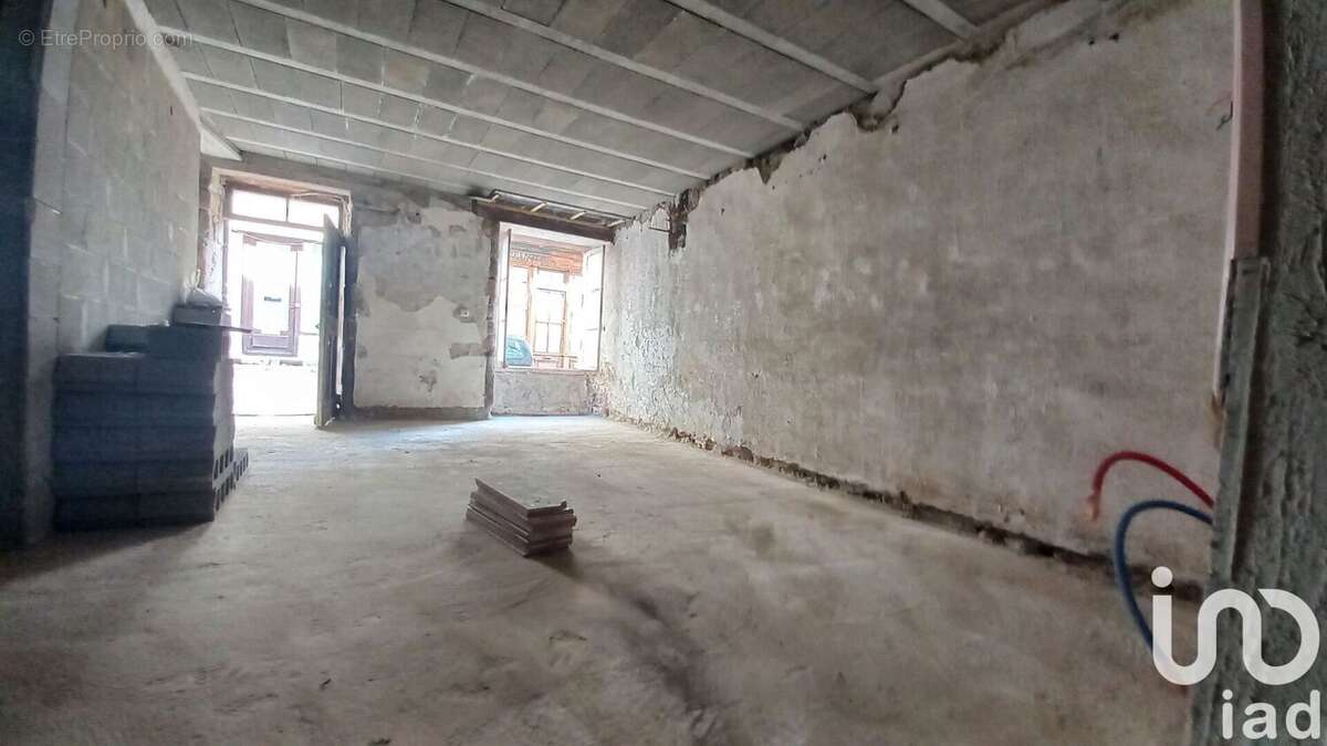 Photo 3 - Maison à SAINT-JULIEN-MOLIN-MOLETTE