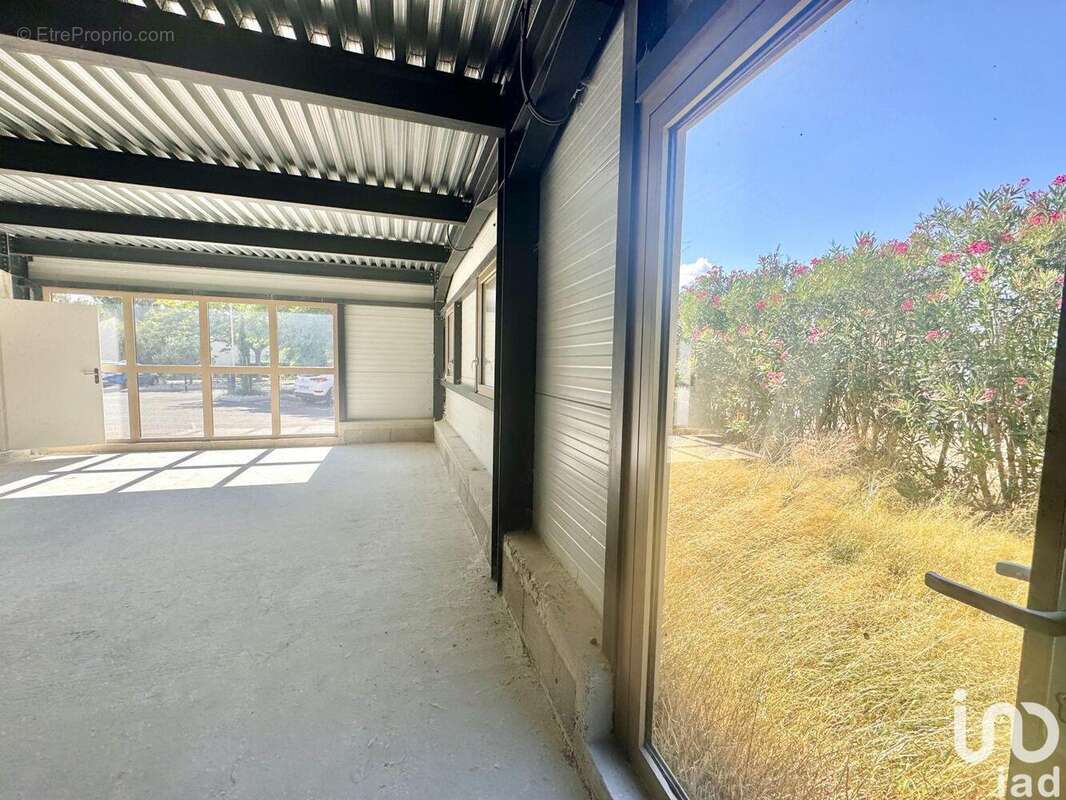 Photo 3 - Commerce à CHATEAURENARD