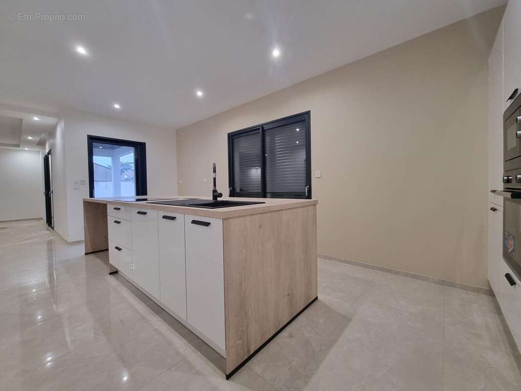 Photo 2 - Maison à MALISSARD