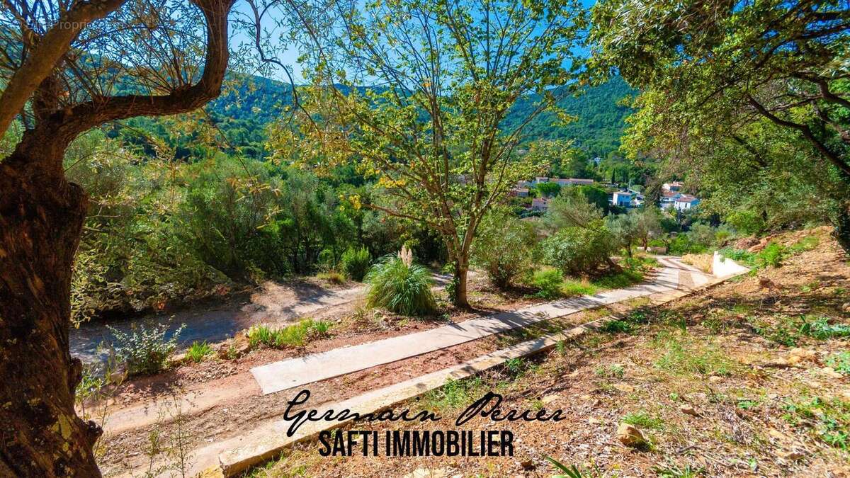 Photo 6 - Terrain à SOLLIES-TOUCAS