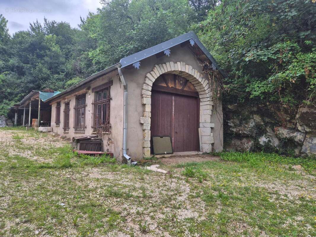 Photo 4 - Terrain à MONTFERRAND-LE-CHATEAU