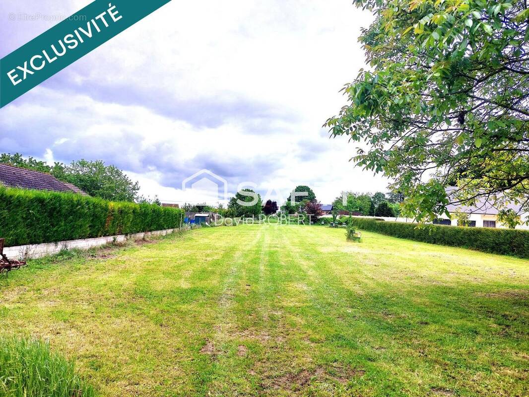 Photo 1 - Terrain à CROUZILLES