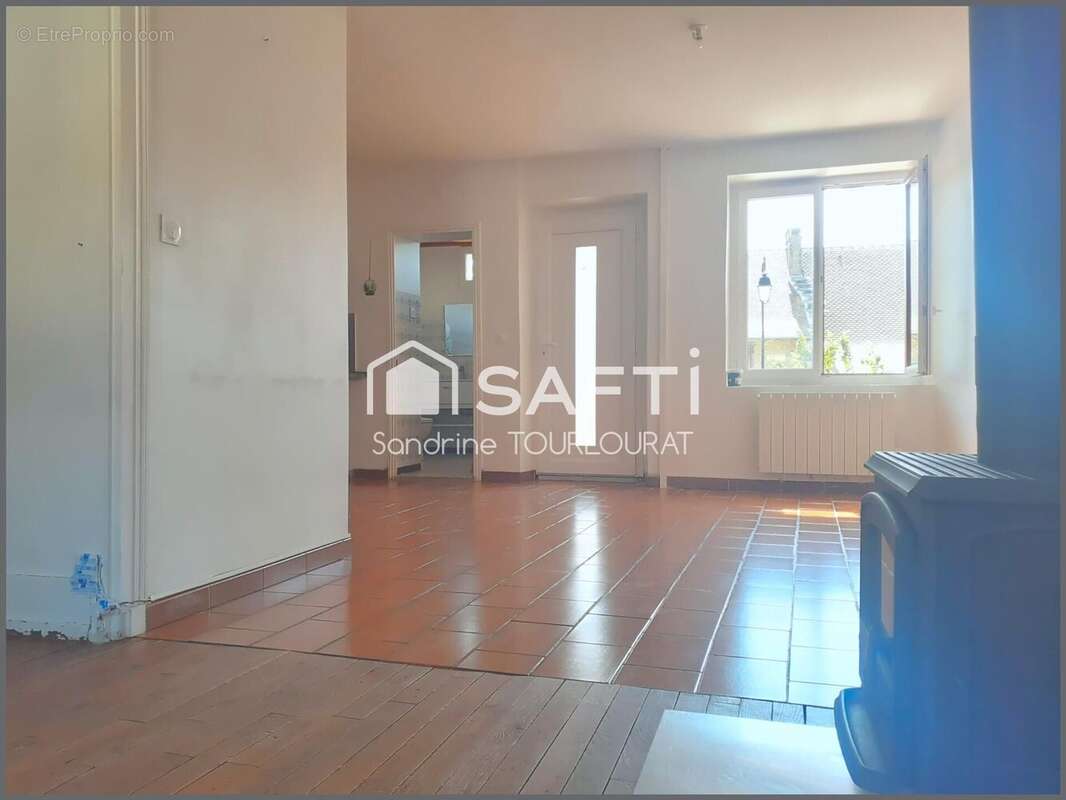 Photo 3 - Maison à LHUIS