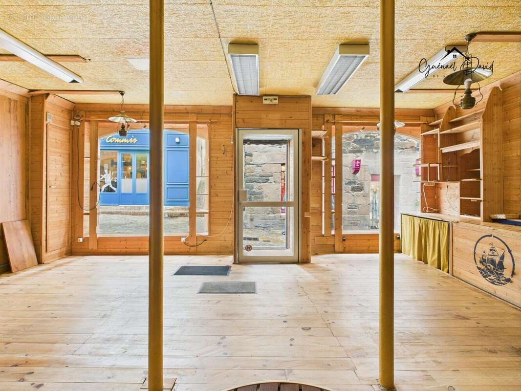 Photo 2 - Commerce à MORLAIX