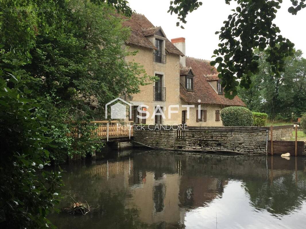 Photo 1 - Commerce à BANNEGON