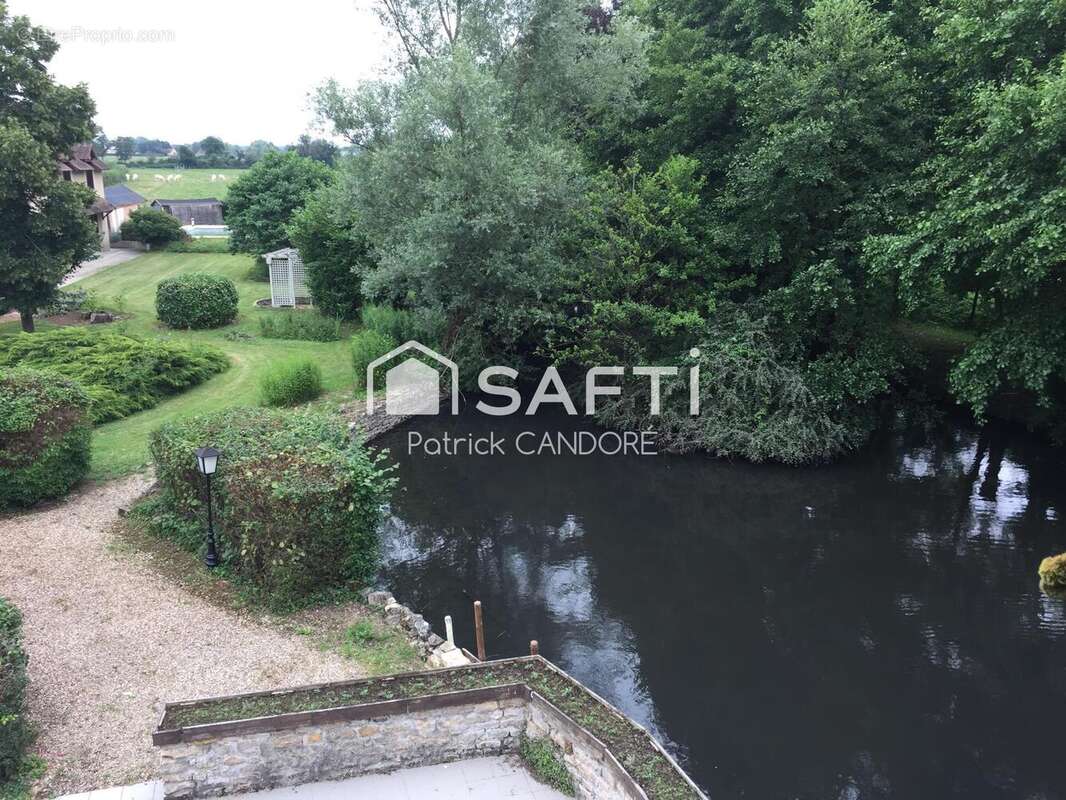 Photo 7 - Commerce à BANNEGON