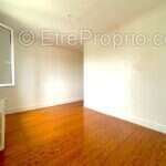 chambre 2 vue 2 - Appartement à STRASBOURG