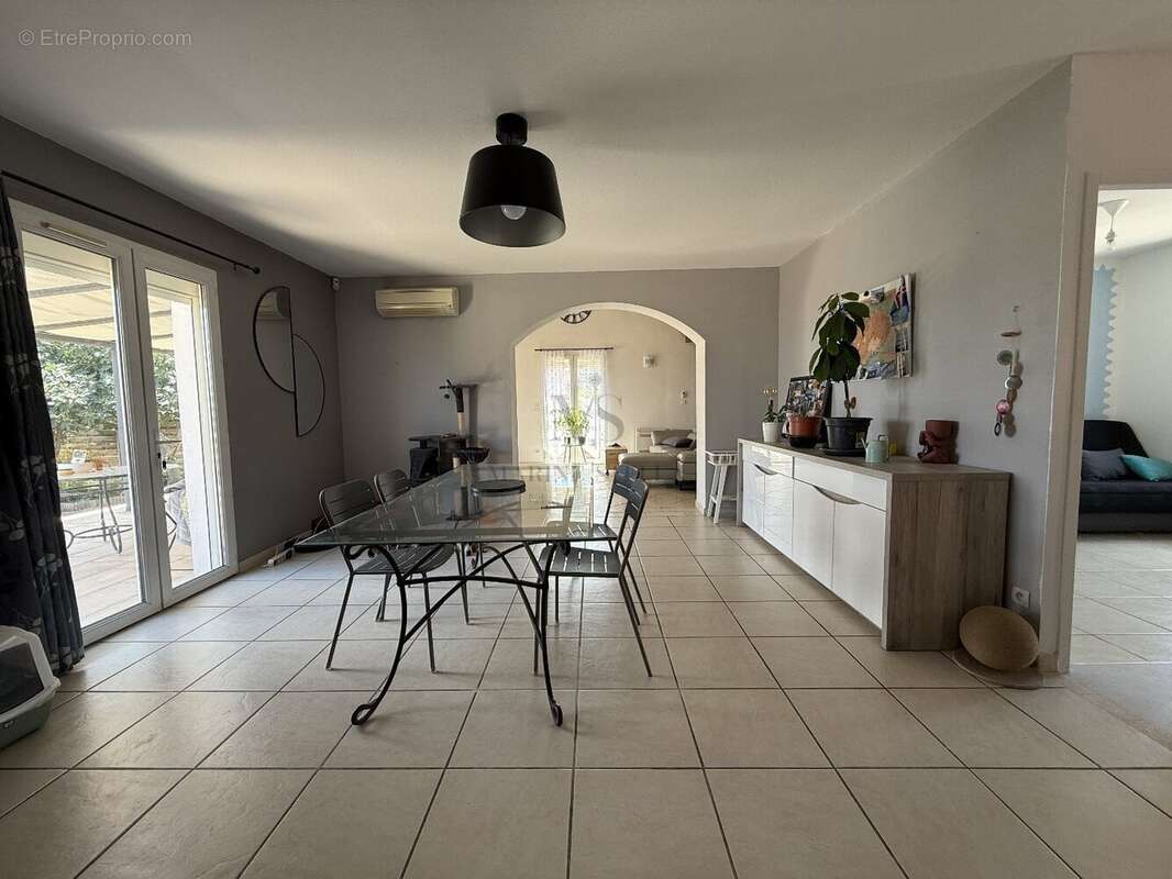 Maison à LEZIGNAN-CORBIERES