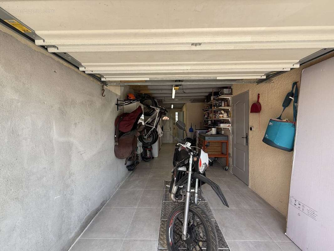 Maison à LEZIGNAN-CORBIERES