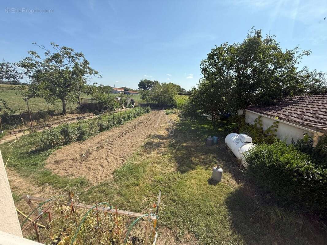 Maison à LES BROUZILS