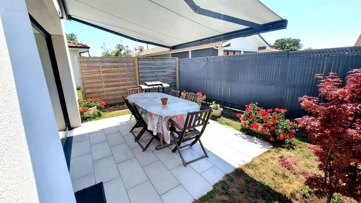 Maison à LIT-ET-MIXE